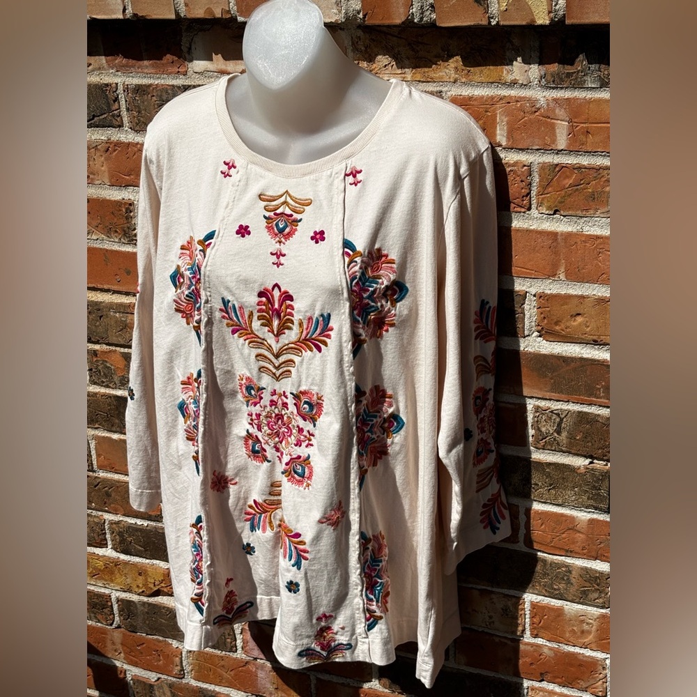 Johnny Was %100 Cotton floral A Line T. Embroidery on front & Sleeves.Size XL